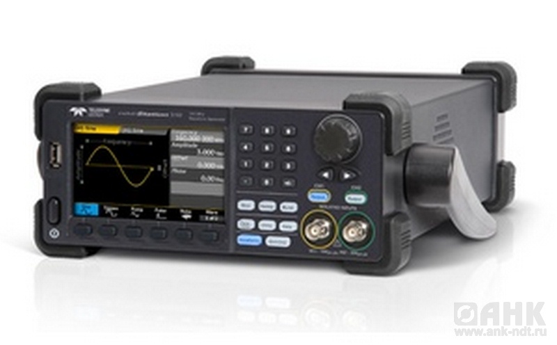 WaveStation 3122 — генератор сигналов специальной формы